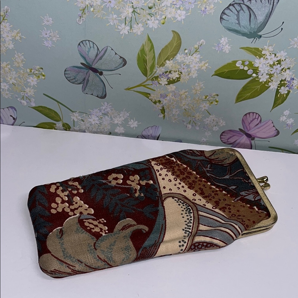 Vintage Floral Tapestry Clutch Glasses Accessories